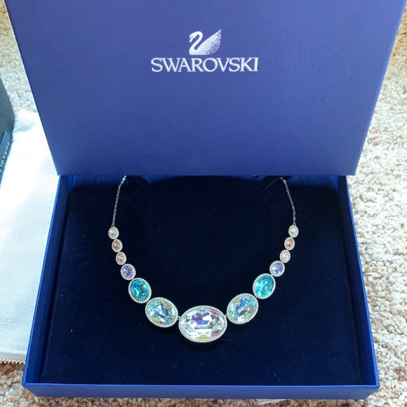 Swarovski Caption Necklace - Picture 4 of 5